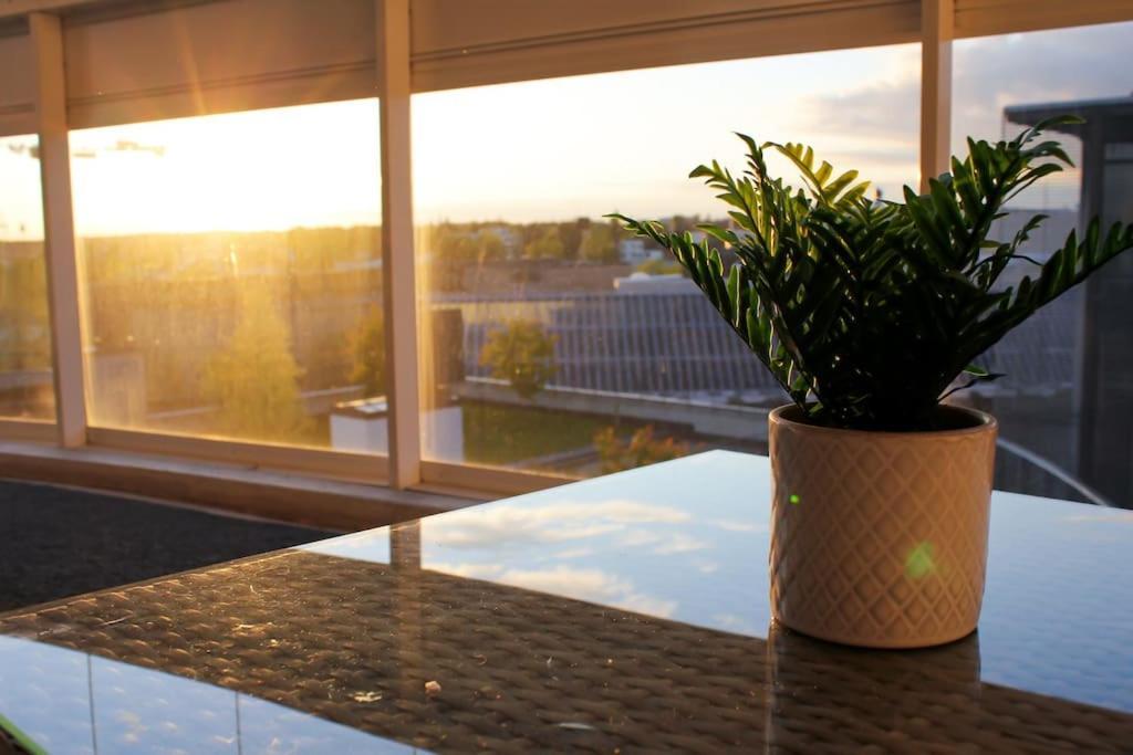 Modern Apartment With Sauna, Near Transit Hub/Dixi Vantaa Bagian luar foto