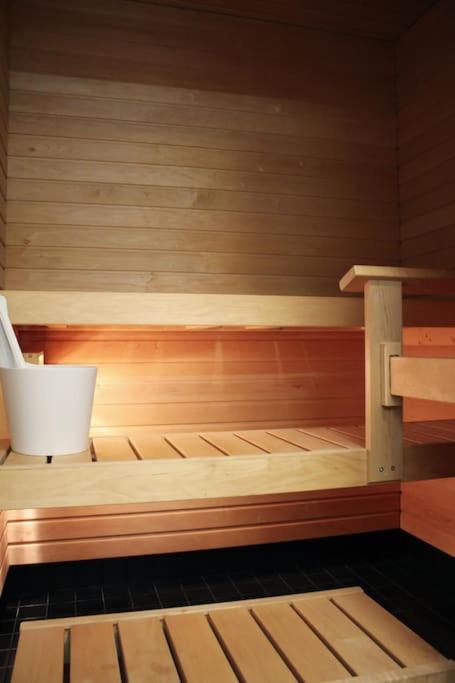 Modern Apartment With Sauna, Near Transit Hub/Dixi Vantaa Bagian luar foto